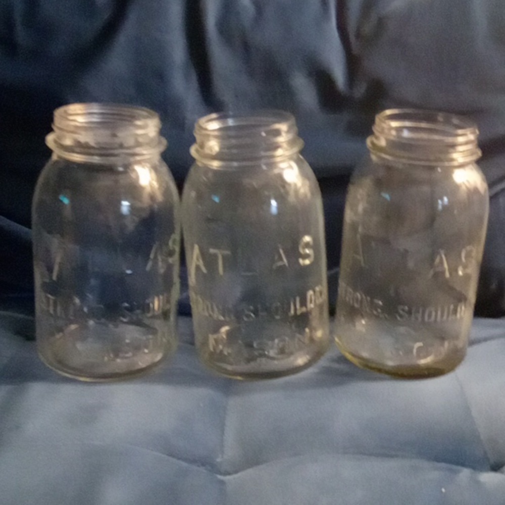 Atlas strong shoulder mason jars 3